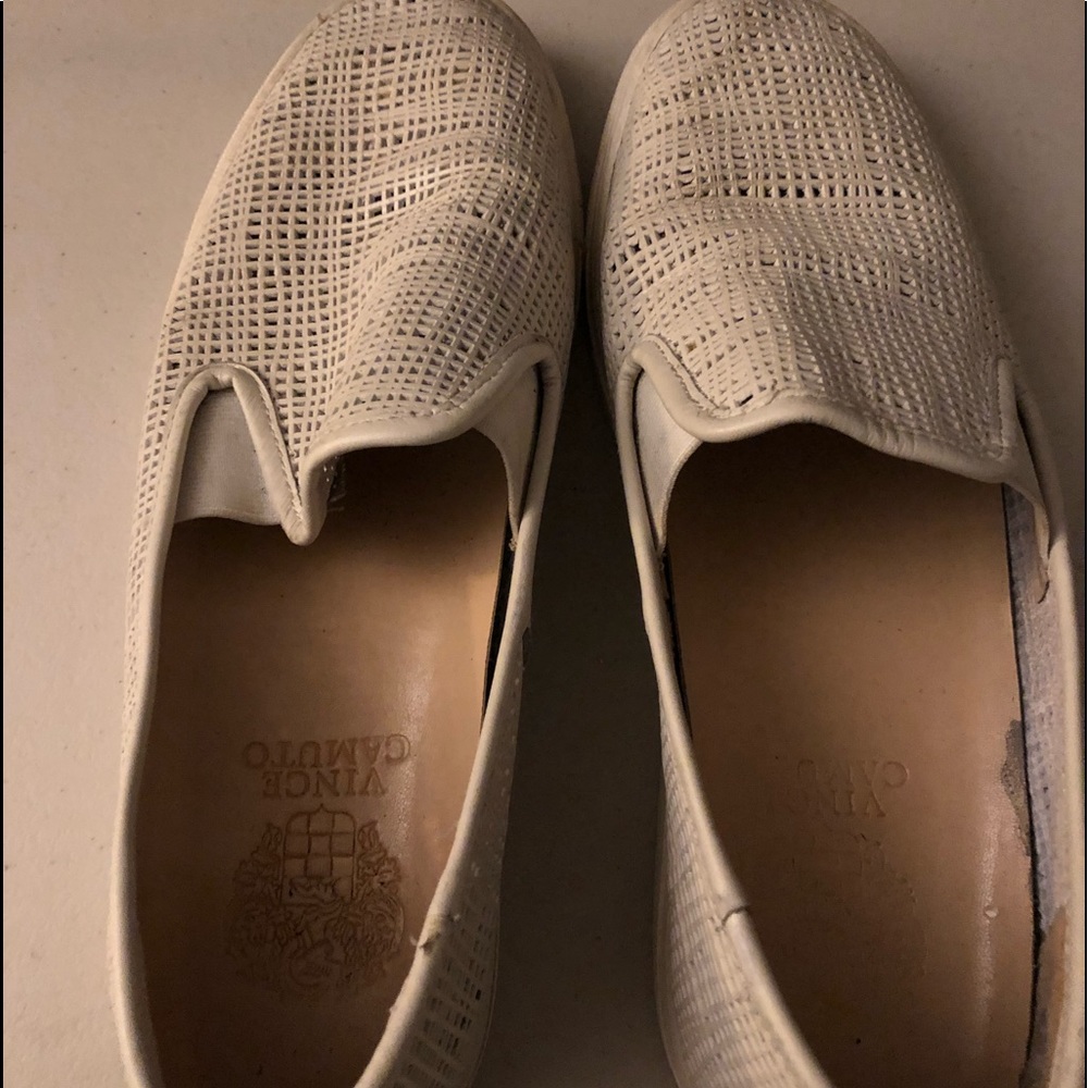 Cream Leather Vince Camuto Slip Ons Sz 6.5